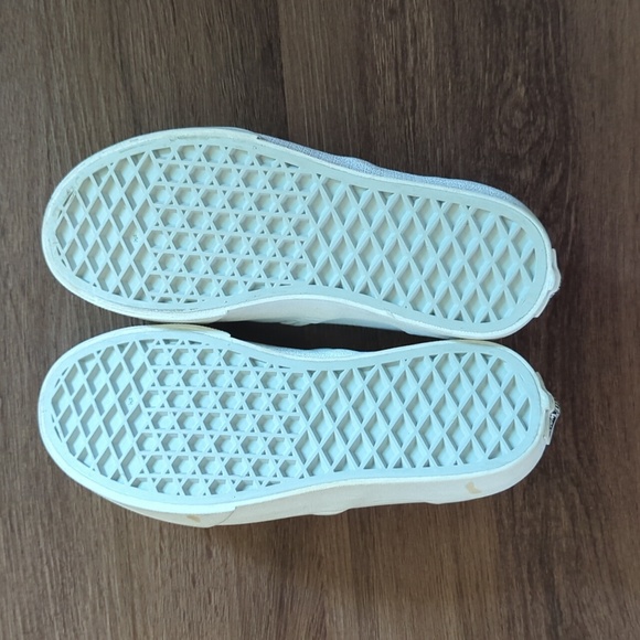 Vans - Picture 4 of 8